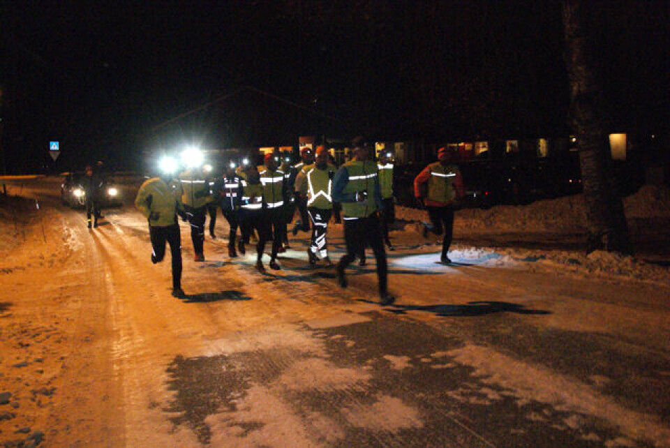 Rett etter start på sesongens første Snøkut på snøføre. (Foto: Stein Arne Negård) Rett etter start på sesongens første Snøkut på snøføre. (Foto: Stein Arne Negård)