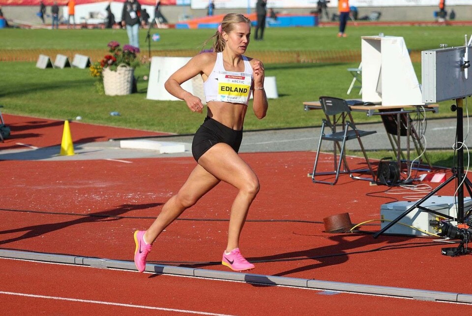 Malin Edland ble beste norske løper med 10. plass på 1500 meter under Trond Mohn Games. (Foto: Arne Dag Myking) Malin Edland ble beste norske løper med 10. plass på 1500 meter under Trond Mohn Games. (Foto: Arne Dag Myking)