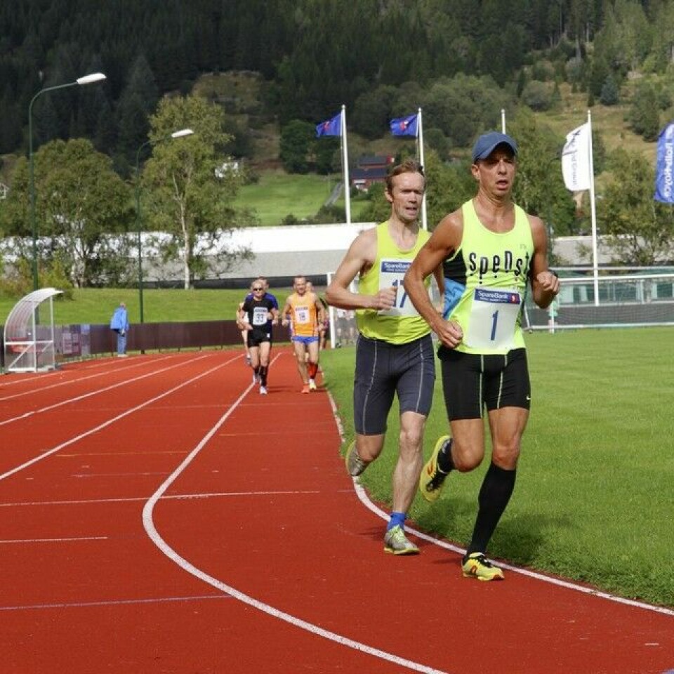 Nordvest Maraton gikk lørdag i ny naturskjønn trasé Maraton_tet_stadion