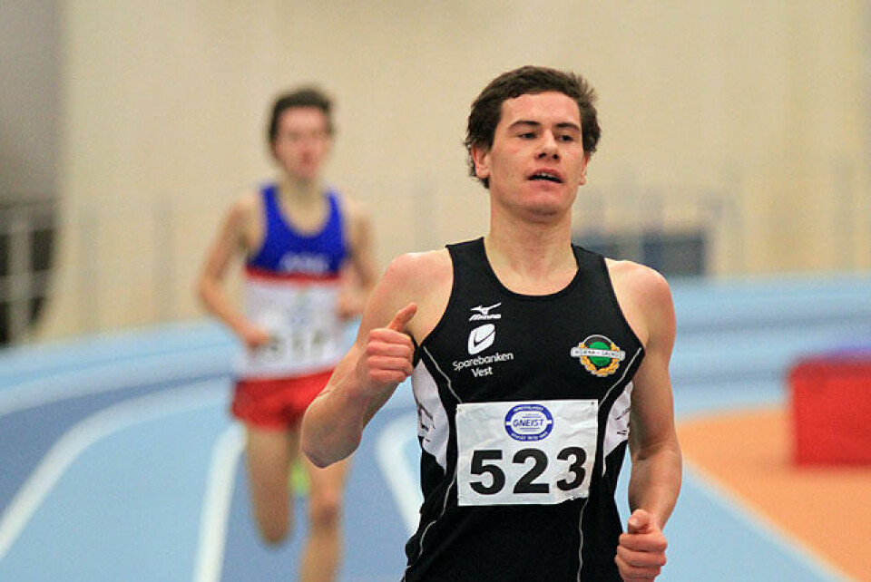 Triatleten Gustav Iden vinner 1500m foran Ole Lyngbø. Triatleten Gustav Iden vinner 1500m foran Ole Lyngbø.