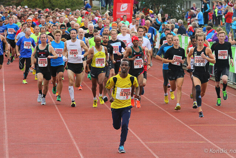 Knarvikmila 10 km: Marthe K. Myhre doblet og vant igjen Knarvik_5KM 2014-3304.jpg