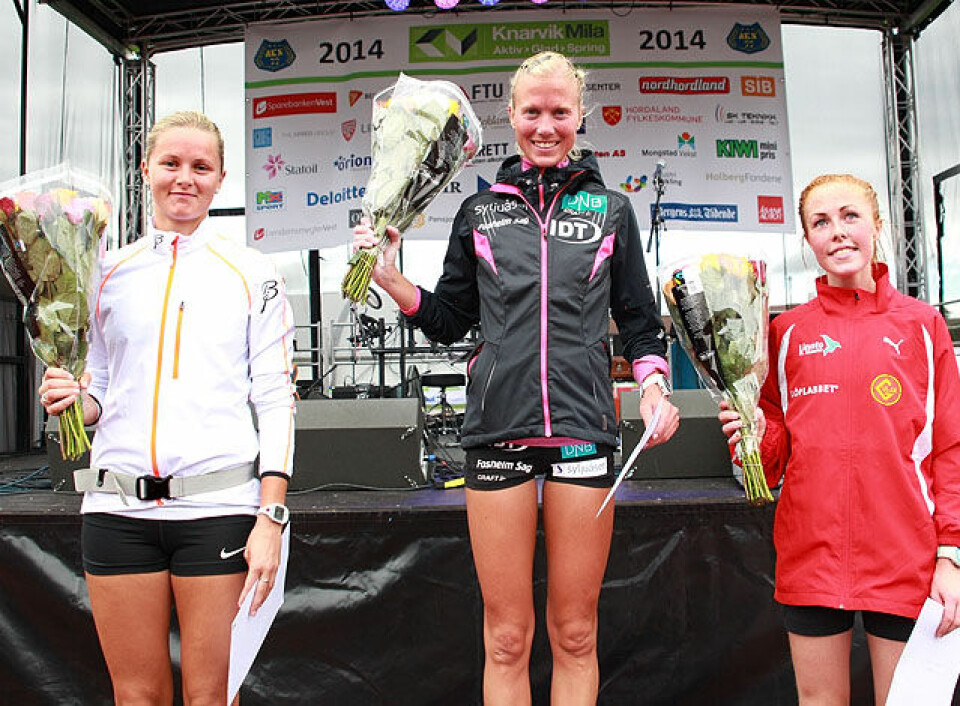 Knarvikmila 10 km: Marthe K. Myhre doblet og vant igjen 10km_pall_kvinner_A20G2411.jpg