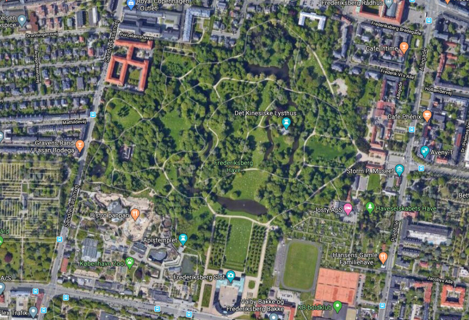 Gåing er lovlig, men løping er for tida forbudt i Frederiksberg Have i København. Gåing er lovlig, men løping er for tida forbudt i Frederiksberg Have i København.