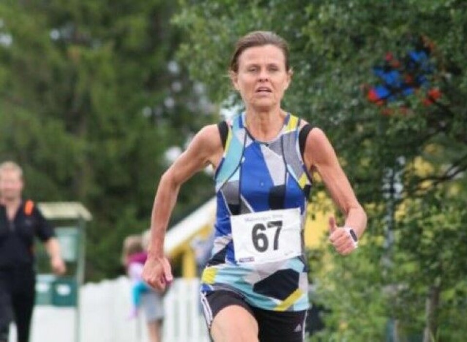 Hilde Solland Plassen spurter mot mål til seier og vandrepokal. (Foto: Åshild Sveen Gussgard) Hilde Solland Plassen spurter mot mål til seier og vandrepokal. (Foto: Åshild Sveen Gussgard)