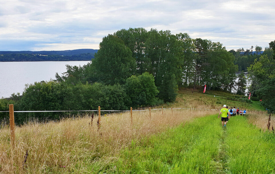 Hanne Kristiansen og Eirik Methlie Hagen vant Østmarka Trail Challenge Oppvarming.jpg