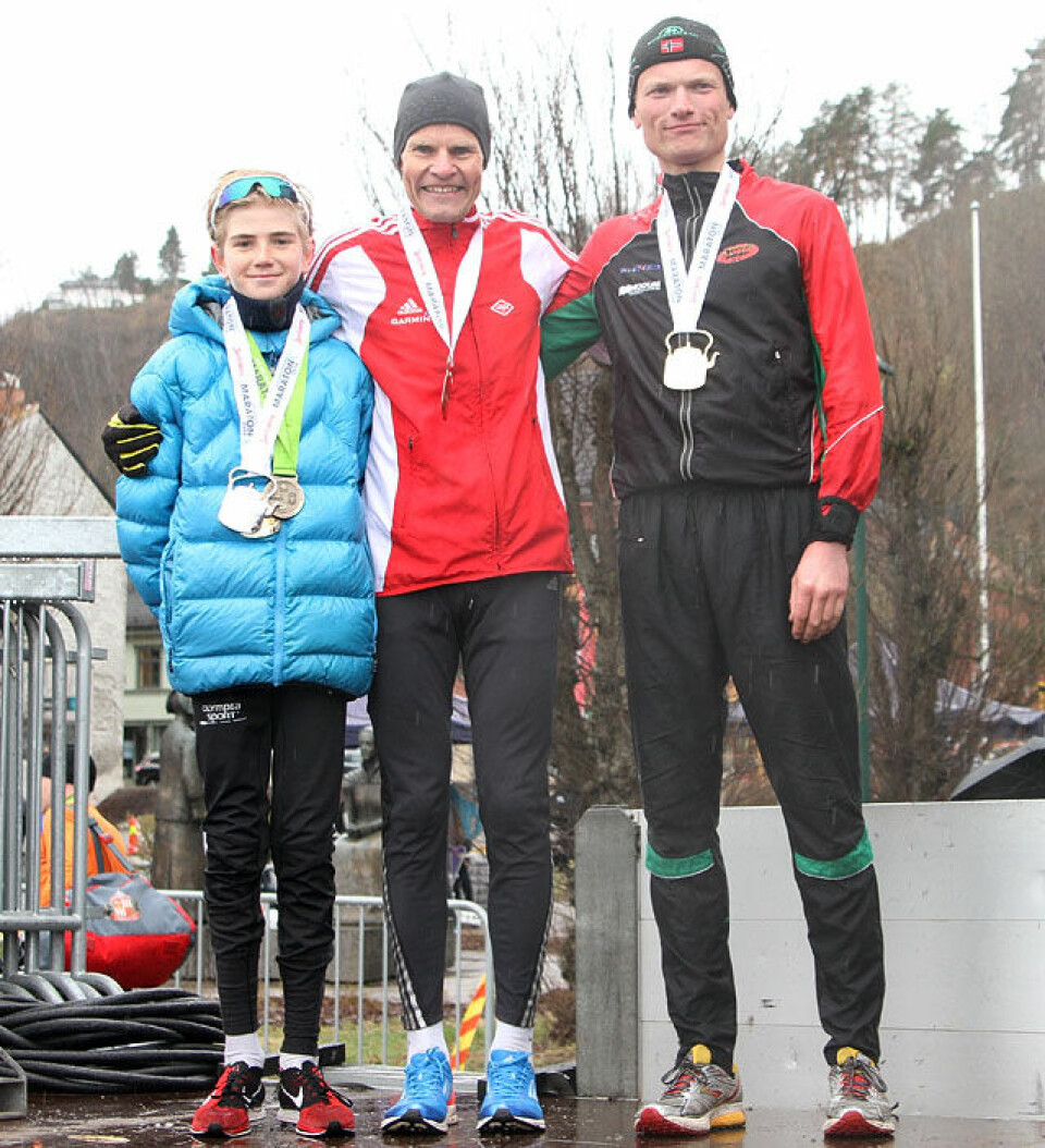 Sterke tider og store felt i Holmestrand Herrepallen 5 km_IMG_2453.jpg