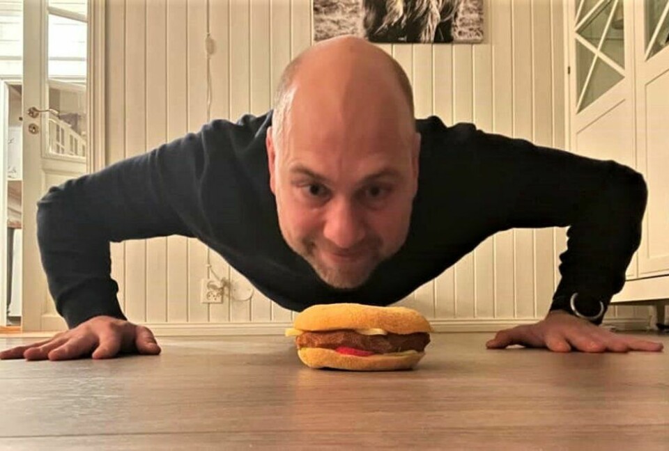 Push-ups-utfordring brer om seg Håvard Sand er med i #Challenge 2022 der det er om å gjøre å ta 2022 armhevinger i måneden i hele 2022