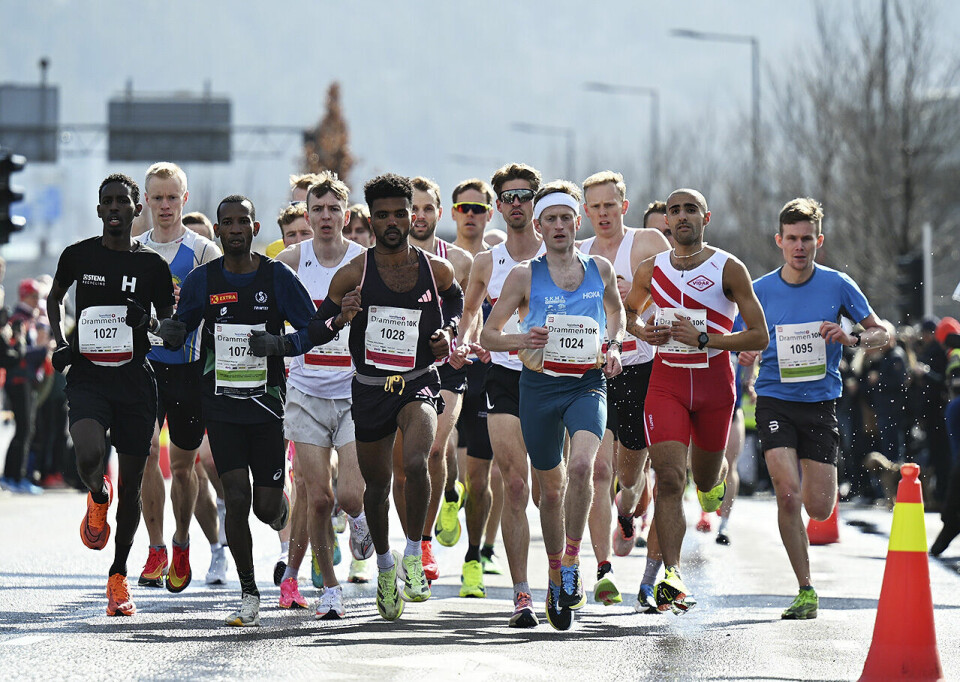 Solskinn, norsk klasserekord og mange andre sterke tider i Drammen 10km-tetfelt-herrerDSC_9122.jpg