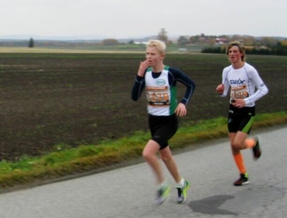 Unge langdistansetalenter - 4 av 4: Martin Kirkeberg Mørk Hytteplanmila_Martin_foran_Lars_Agnar-Hjelmeseth (614x466).jpg