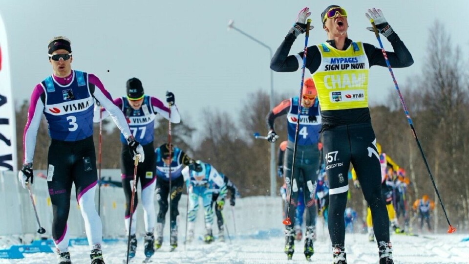Emil Persson vant for andre dag på rad, men Morten Eide Pedersen (3) og Johan Hoel (77) yppet seg skikkelig i spurten i søndagens renn i Vålådalen. (Foto: Visma Ski Classics/Magnus Östh) Emil Persson vant for andre dag på rad, men Morten Eide Pedersen (3) og Johan Hoel (77) yppet seg skikkelig i spurten i søndagens renn i Vålådalen. (Foto: Visma Ski Classics/Magnus Östh)