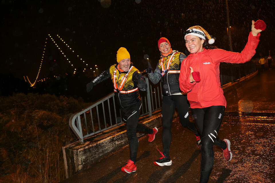 Løpsglede over Askøybroen på årets mørkeste og våteste dag 1U9A8450.jpg