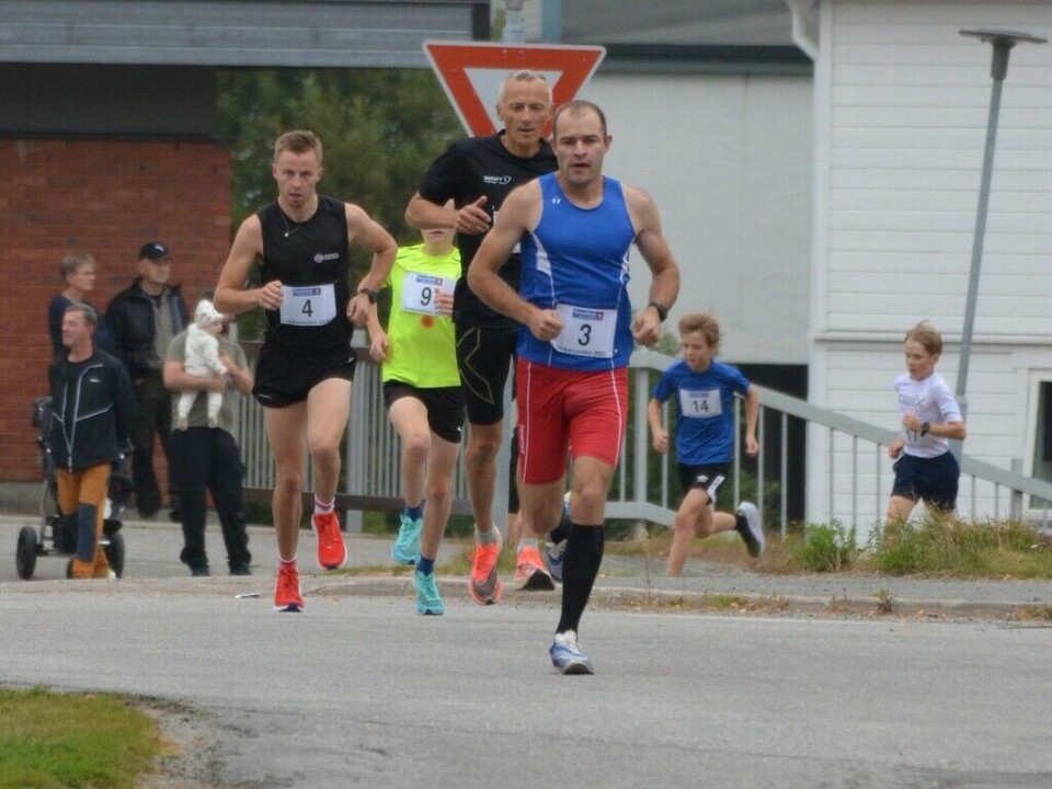Henrik Nilsson dro rett fra feltet fra start og vant med 2.40 minutts margin. (Foto: Janne Slorafoss) Henrik Nilsson dro rett fra feltet fra start og vant med 2.40 minutts margin. (Foto: Janne Slorafoss)