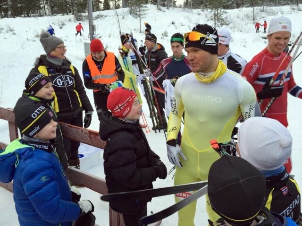Velte Thyli foran Øystein Pettersen på Gåsbu Poelsa_i_sentrum.jpg