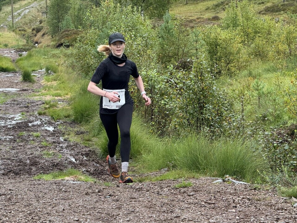 62 løpere fullførte Emblemsfjellet Opp i regnvær 7,5km_Margrethe_Frank
