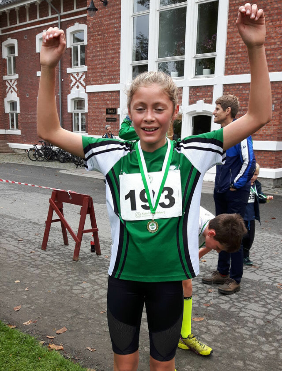Årrungen Rundt vunnet av Høstmælingen og Gjessing Alva_Bredal__Andersen_11__12.jpg