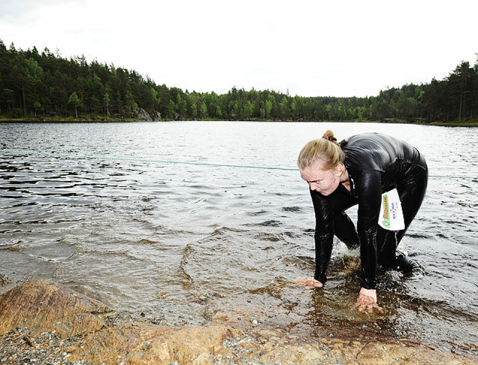 Fart og moro i Haldengjørma opp-av-vannet_D702834.jpg