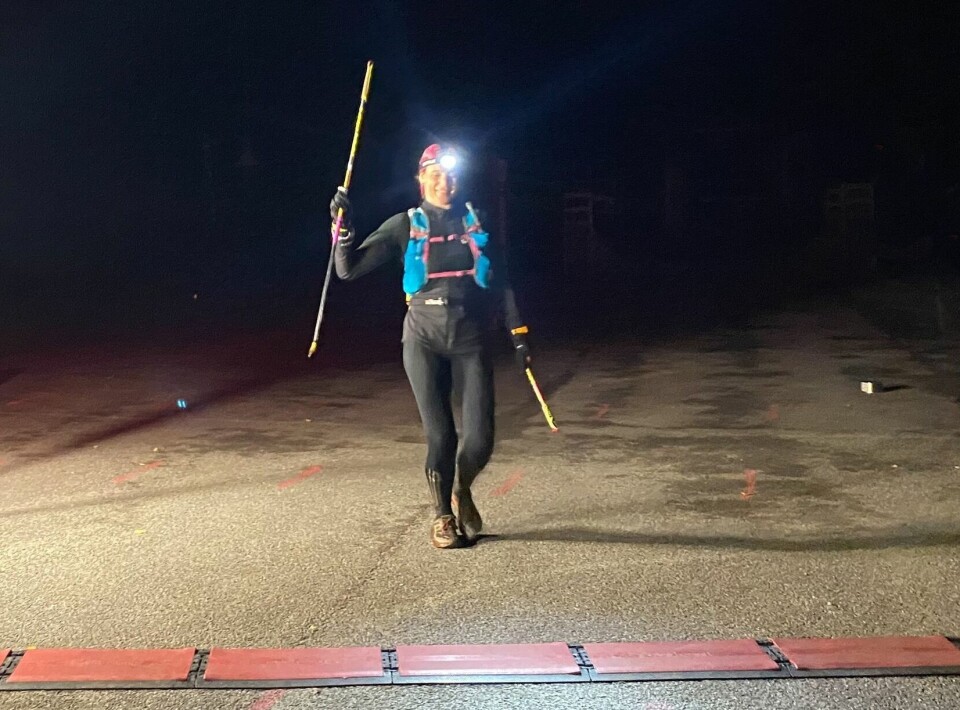 Suksess for andreutgaven av Oslo Trail Challenge hvor 10 løpere fullførte 200-kilometeren Cecilie_Longva_Igesund_målgang.jpg