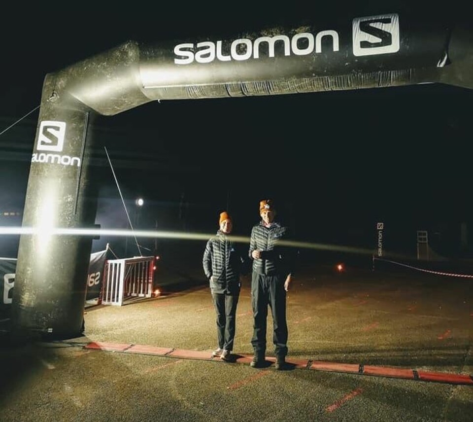 Suksess for andreutgaven av Oslo Trail Challenge hvor 10 løpere fullførte 200-kilometeren Mona_og_Einar_venter_i_Mål.jpg