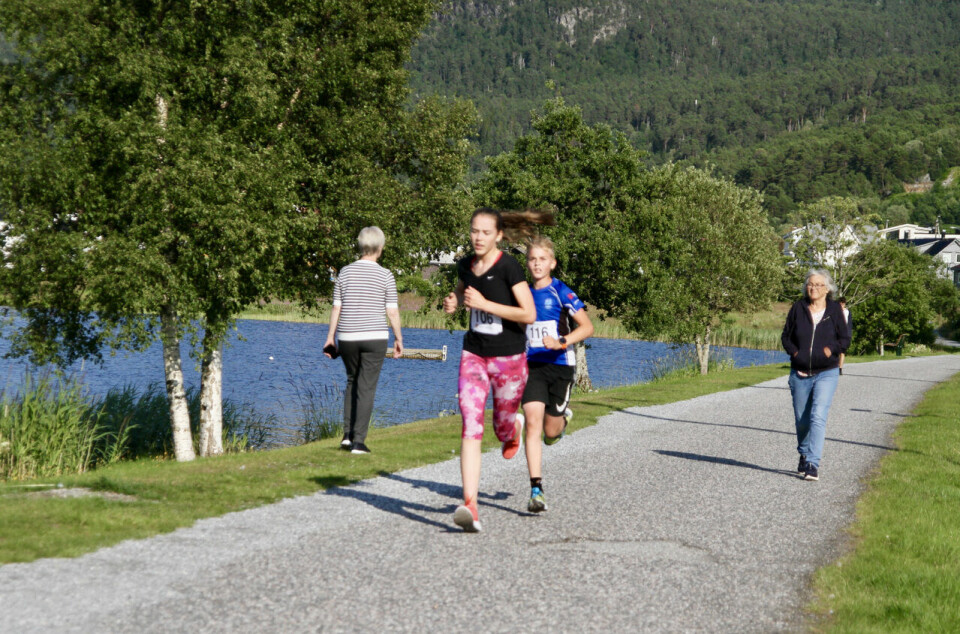Kristoffer Tollås satte løyperekord på 10 km i Ålesund Sommerkarusell 5km_Elida_Heine_Fuglem
