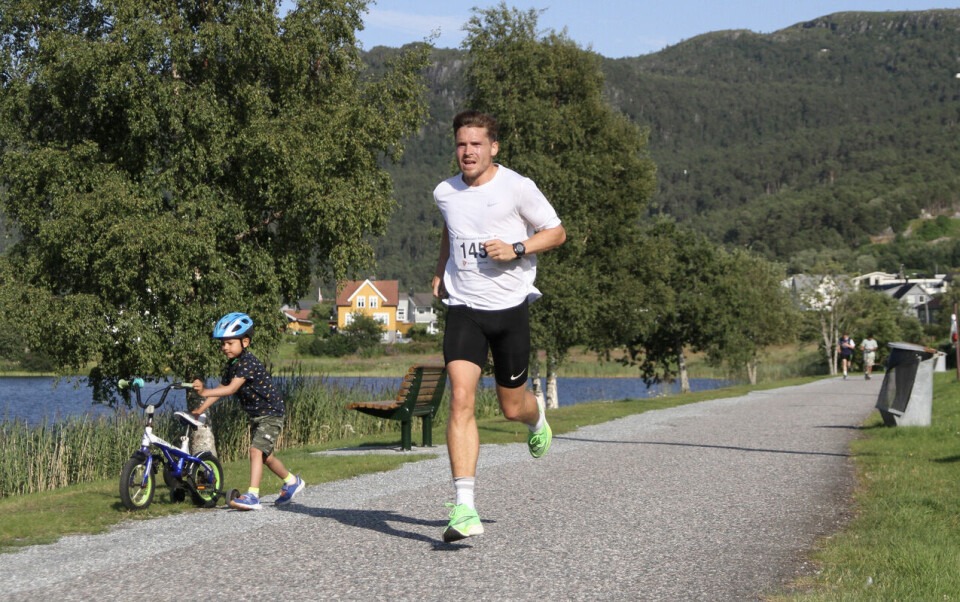 Kristoffer Tollås satte løyperekord på 10 km i Ålesund Sommerkarusell 10km_Kristoffer_Tollaas