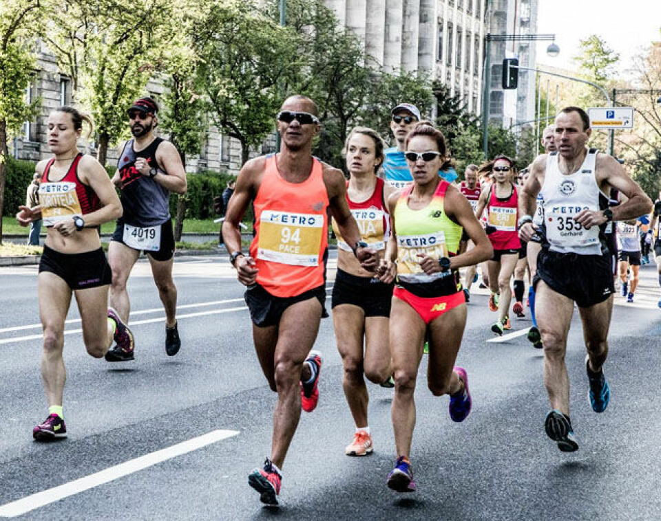 Sterk maratonløping av Falch og Gebretsadik i Düsseldorf Dusseldorf_kvinnefeltet.jpg