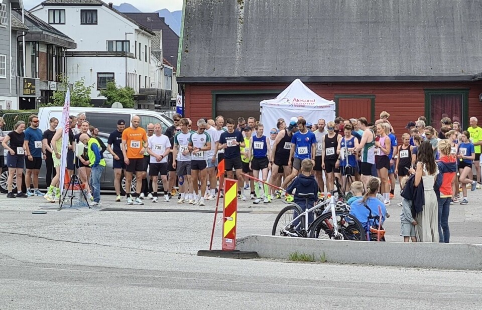 Vest-norsk sommervær under sommerløpet i Ålesund Starten