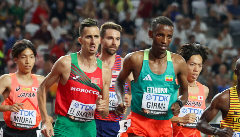 Både regjerende verdensmester El Bakkali, verdensrekordholder Girma og heimefavoritt Miura måtte gi tapt for newzealandske Geordie Beamish.