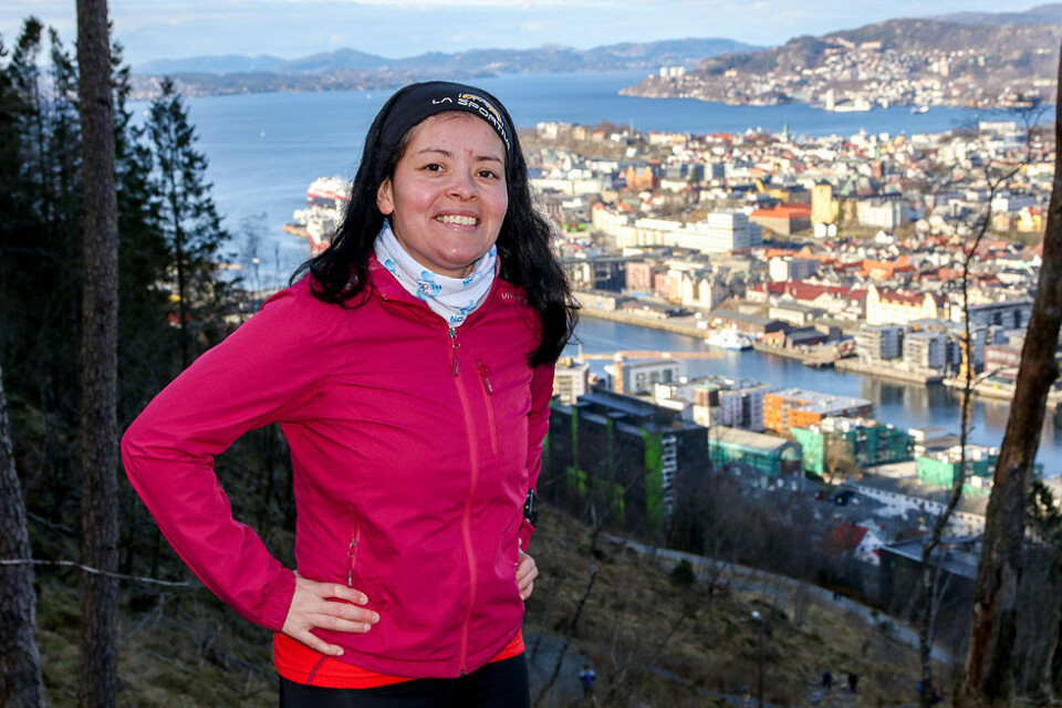Patricia Viviana Alme Flataker i starten på løypen opp til Løvstakken der hun arrangerer fakkeltog sent på høstparten. (Foto: Arne Dag Myking) Patricia Viviana Alme Flataker i starten på løypen opp til Løvstakken der hun arrangerer fakkeltog sent på høstparten. (Foto: Arne Dag Myking)