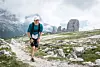 Didrik Hermansen har Ultra-trail du Mont Blanc som et av sesongens store mål. Her ser vi han løpe inn til seier i det noe mindre prestisjetunge Lavaredo Ultra-trail. (Foto: LUT)