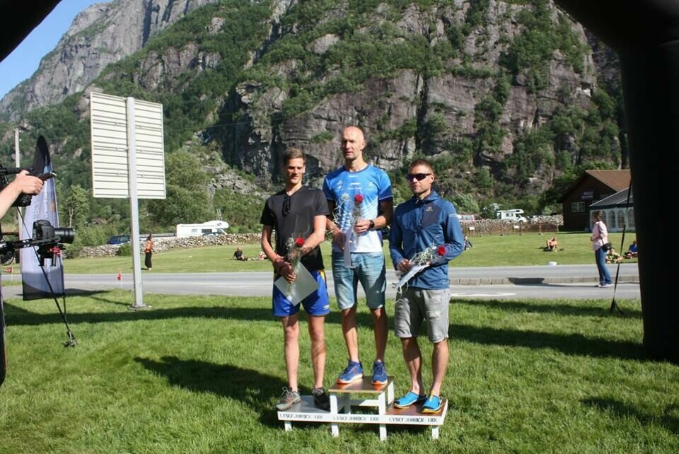 Ørjan Ravndal og Elisabeth Hildenes vant Lysefjorden Inn Pallen_herreklassen.jpg