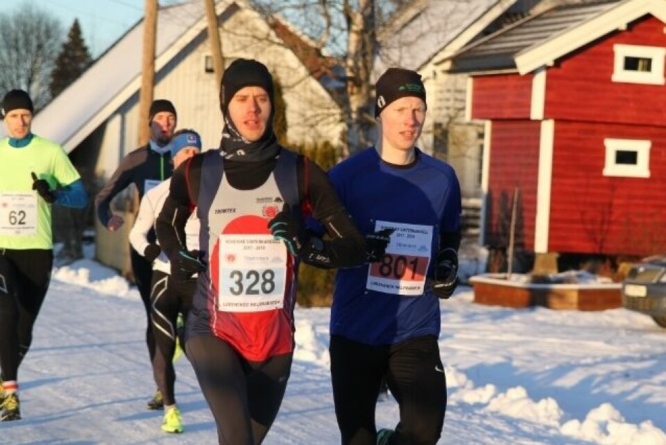 Stenberg og Waaler i tet helt fra start. (Foto: Olav Engen) Stenberg og Waaler i tet helt fra start. (Foto: Olav Engen)