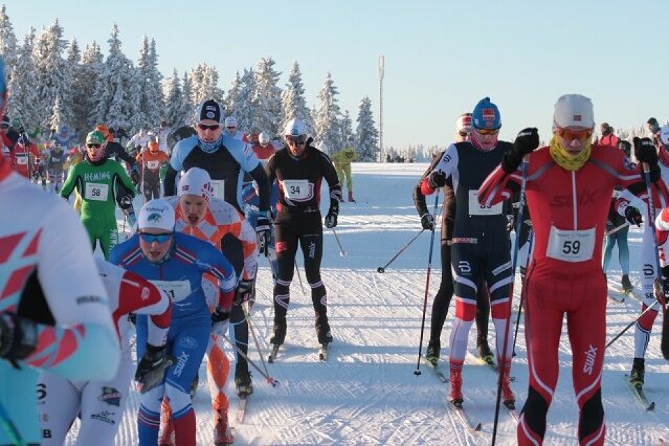 Andreas Nygaard og Ragnhild Haga på topp i Romjulsrennet Midt_i_stratfeltet.jpg