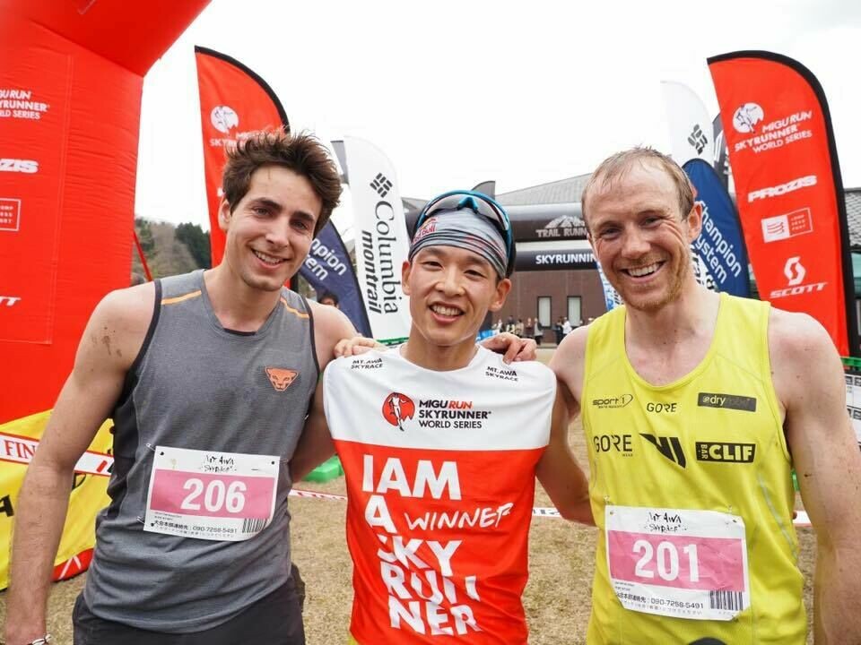 Hans Kristian Smedsrød på 9. plass i Mt. Awa Skyrace Topp_3_menn_Oriol_Cardona_Coll_Roy_Ueda_Jonathan_Albon.jpg