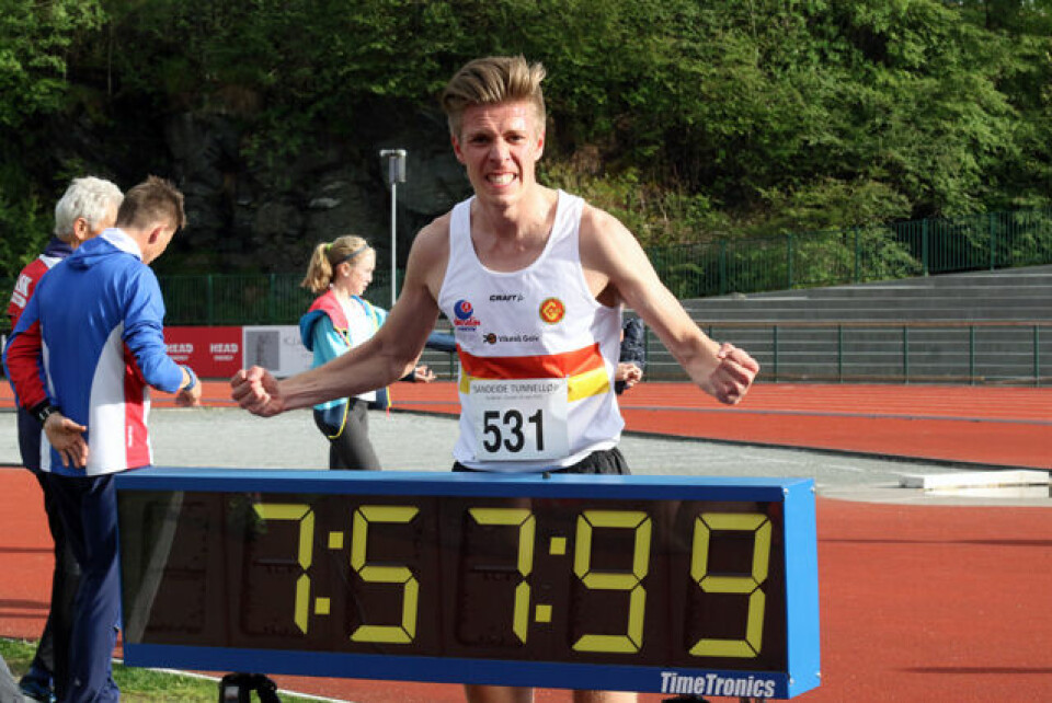Per Svela (7.57,98) vant 3000 m da 25 mann løp under 9-blank 1P1A2315