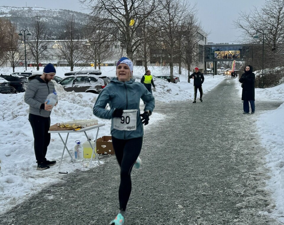 151 løpere fullførte Nyttårsmaraton på vanskelig føre Halv_Marianne_Standal