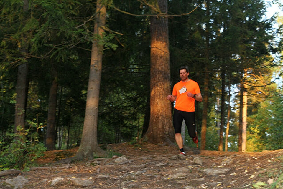 Gå-joggen 2015 vel i mål på Greveløkka Ronny_i_solnedgang.jpg