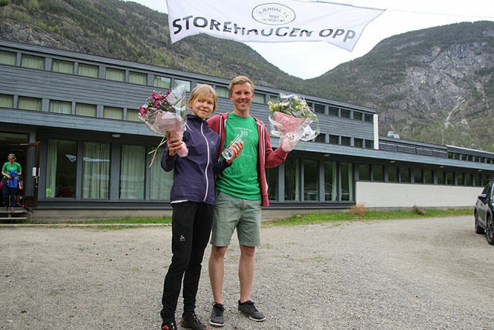 Strålande jubileumsløp opp Storehaugen Vinnarane_i_herre-og_dameklassen.jpg