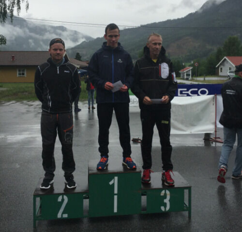 Ronny Losoa og Veronika Blom vant Norges Raskeste 5 km Skjermbilde 2016-07-03 kl. 20.56.32.png