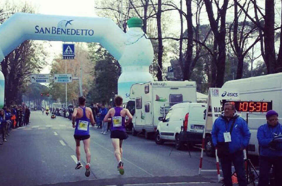 Sondre N. Moen debuterte på maraton med 2.12.54 i Firenze Sondre_og_SIndre_halvveis_640.jpg