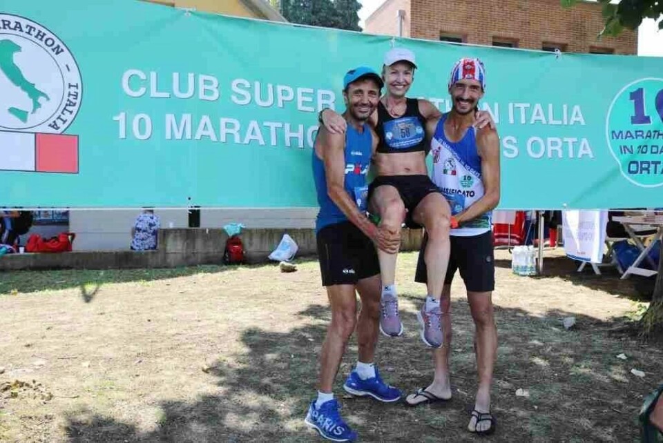 De to beste herrene, Adam Holland og Giorgio Calcaterra med Therese Falk på gullstol. (Foto: Arrangøren, Sergio Tempera) De to beste herrene, Adam Holland og Giorgio Calcaterra med Therese Falk på gullstol. (Foto: Arrangøren, Sergio Tempera)