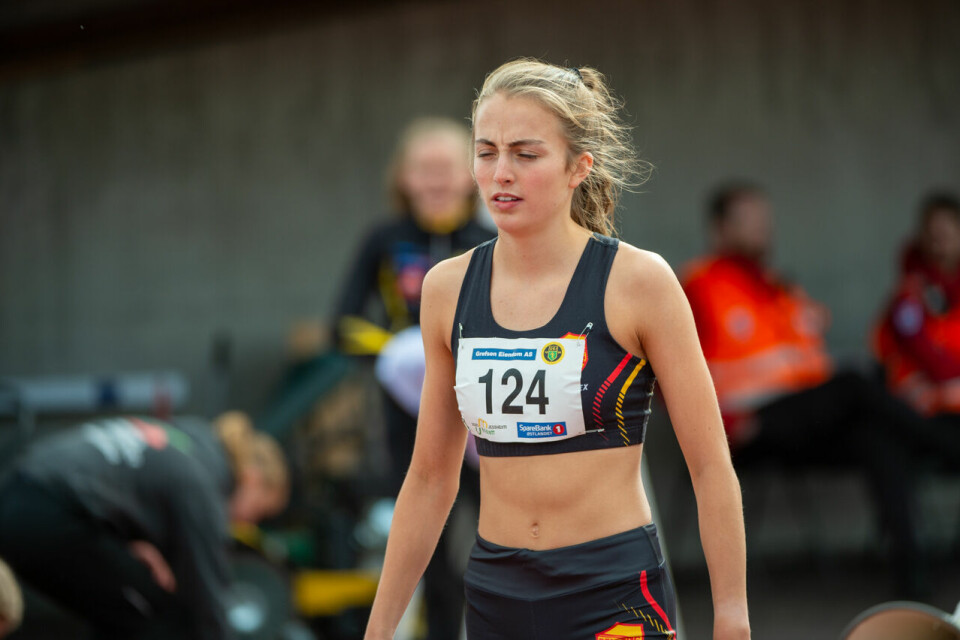 UM 2020: Ingeborg Østgård (J17) og Ole Jakob Høsteland Solbu (G17) vant 800 meter J17_800m_Heat2_Ingeborg Østgård (124)_DSC0078.jpg