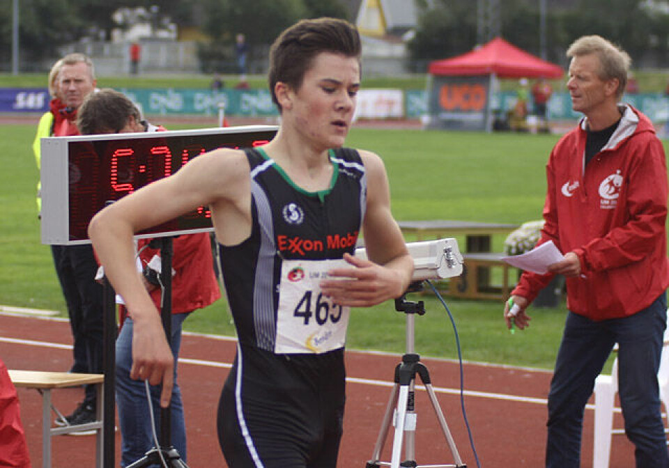 UM 2015 - Jakob Ingebrigtsen med verdensrekord på 2000 m UM2000mG15_Jakob_spurt2.jpg