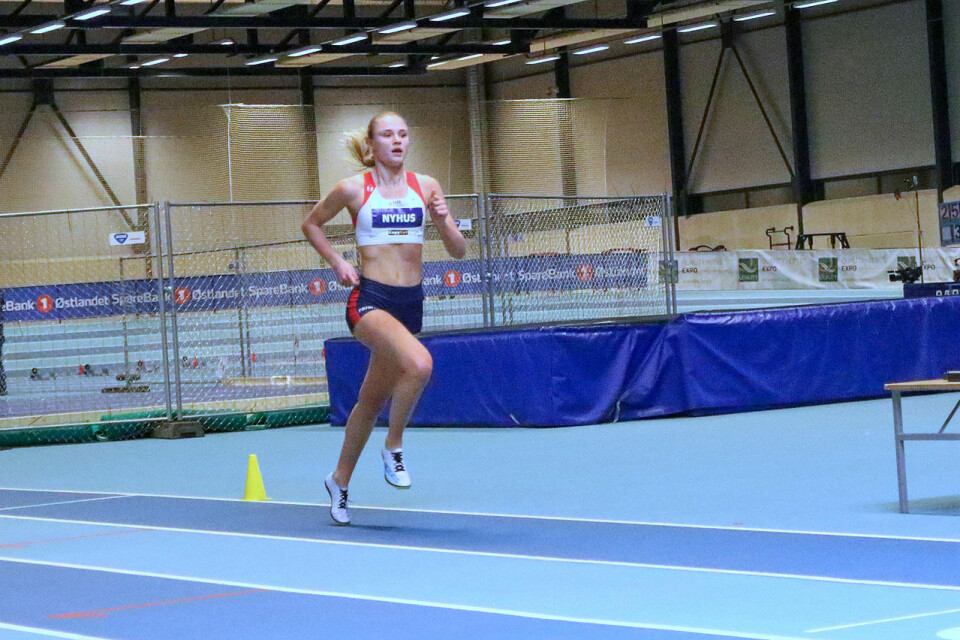 Hedda Hynne tok et suverent NM-gull på 800 m 3J6A5060.jpg