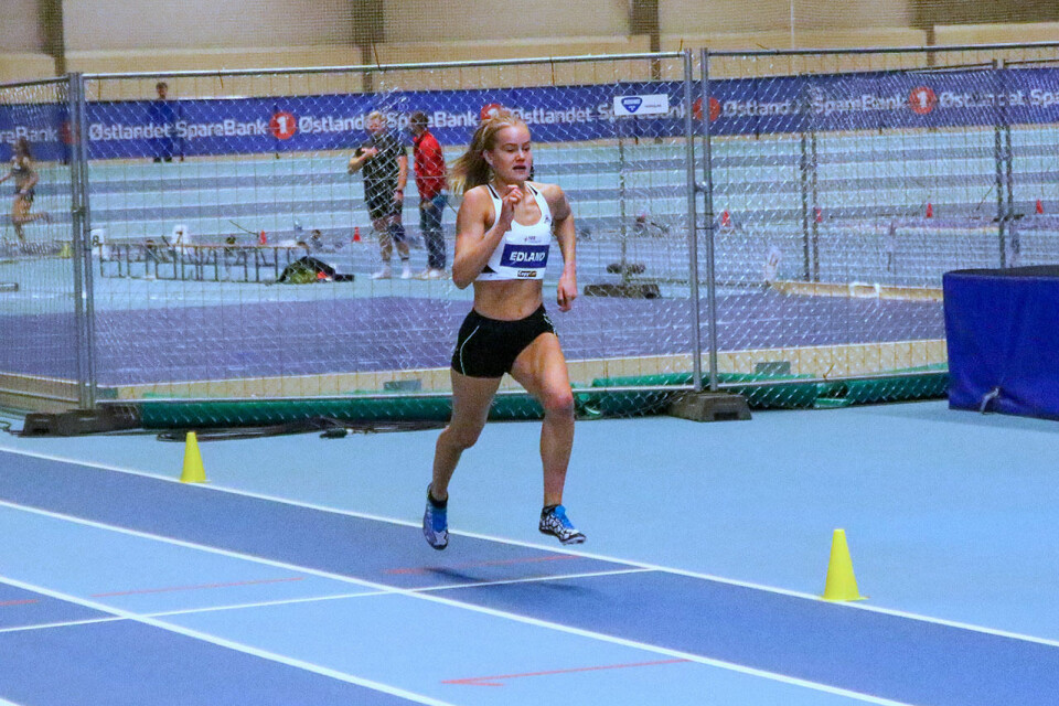 Hedda Hynne tok et suverent NM-gull på 800 m 3J6A5092.jpg