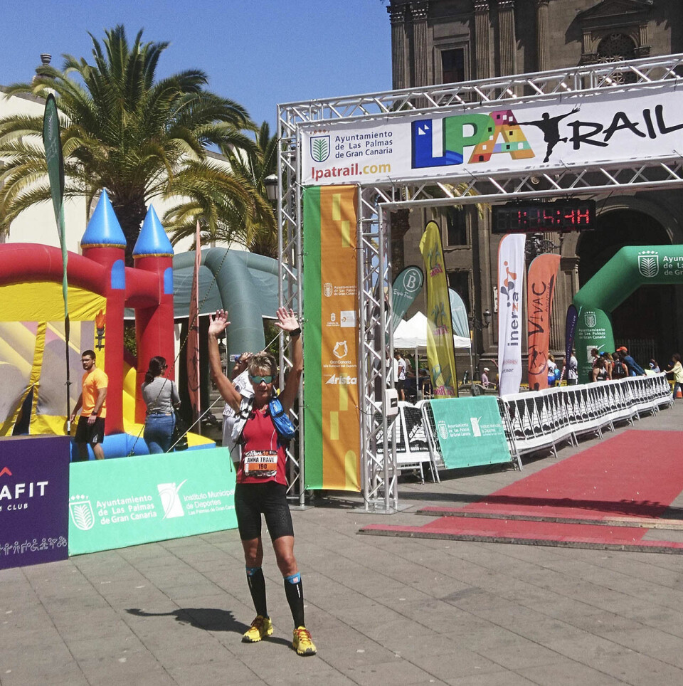2. plass og klassesiger til Anna Tråve i LPA-trail på Gran Canaria Anna_Traave_jubel_LPA-Trail_foto_Aage_Aardal_DSC_1223.jpg