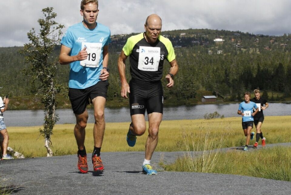 Her er Pål Onsrud (til v.) og Geir Strandbakke i gang med Sollifjellrunden i fjor, den lengste distansen i Sjusjøløpet. Her er Pål Onsrud (til v.) og Geir Strandbakke i gang med Sollifjellrunden i fjor, den lengste distansen i Sjusjøløpet.