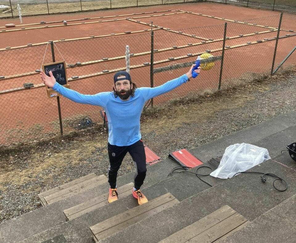 Eivind Svellingen ble Last One Standing på Ekeberg etter 30 timer Glenn Hortefor uten tracker rundt fot.jpg