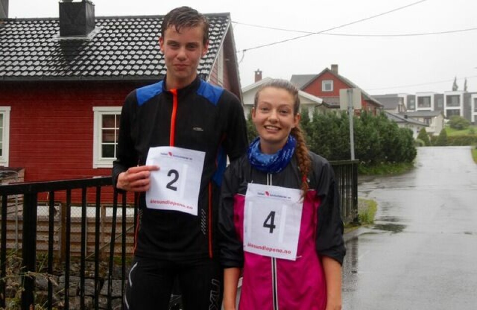 Andreas Vangsnes, Ålesund FIK og Amanda Tenfjord, Ravn IL vant i kveld 5 km i det andre løpet av Ålesund sommerkarusell Andreas Vangsnes, Ålesund FIK og Amanda Tenfjord, Ravn IL vant i kveld 5 km i det andre løpet av Ålesund sommerkarusell