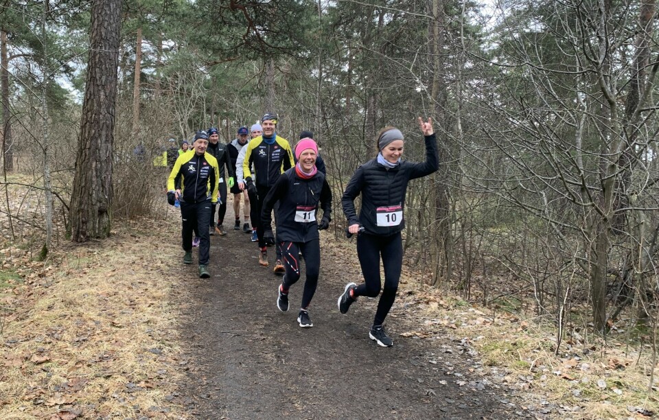 Eivind Svellingen ble Last One Standing på Ekeberg etter 30 timer Blide løpere runde 5.JPG