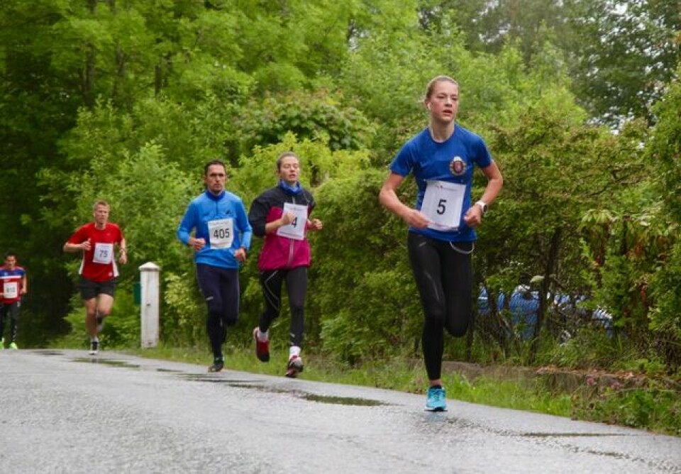 Andreas Vangsnes og Amanda Tenfjord vant 5 km i Ålesund Selina_Dybvik_Kristoffersen